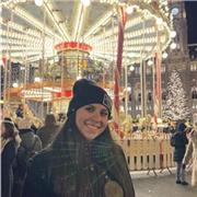 Appassionata in scienze per la preparazione di studenti